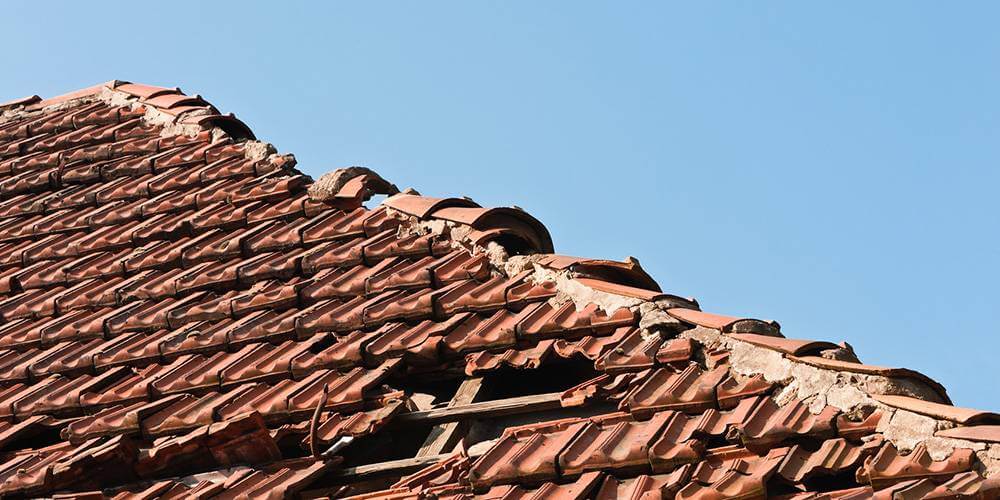 Comment faire face à la réparation de sa toiture ? - La Nouvelle Union et  L'Avenir de l'Érable