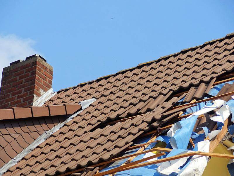 Rénovation, réparation et relissage de faîtage de toit à Cestas